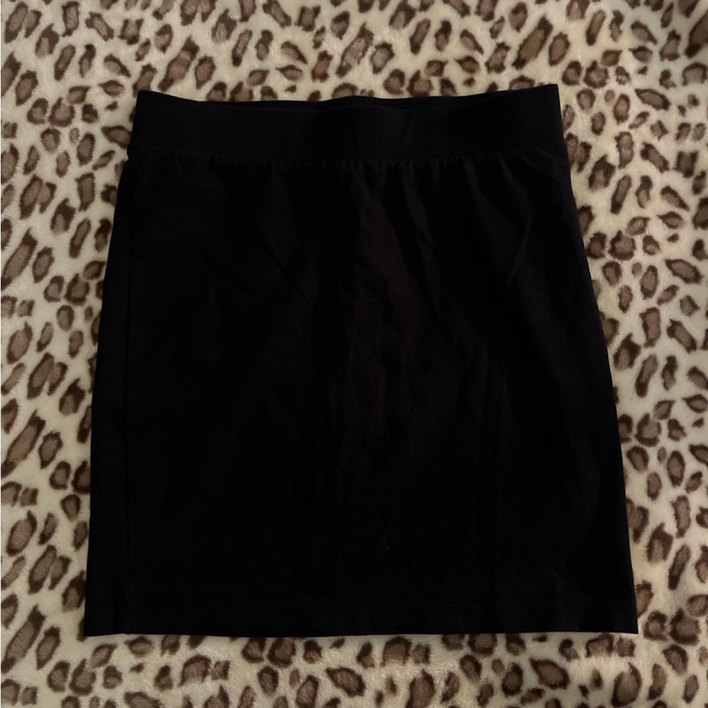 Chic Black Mini Skirt